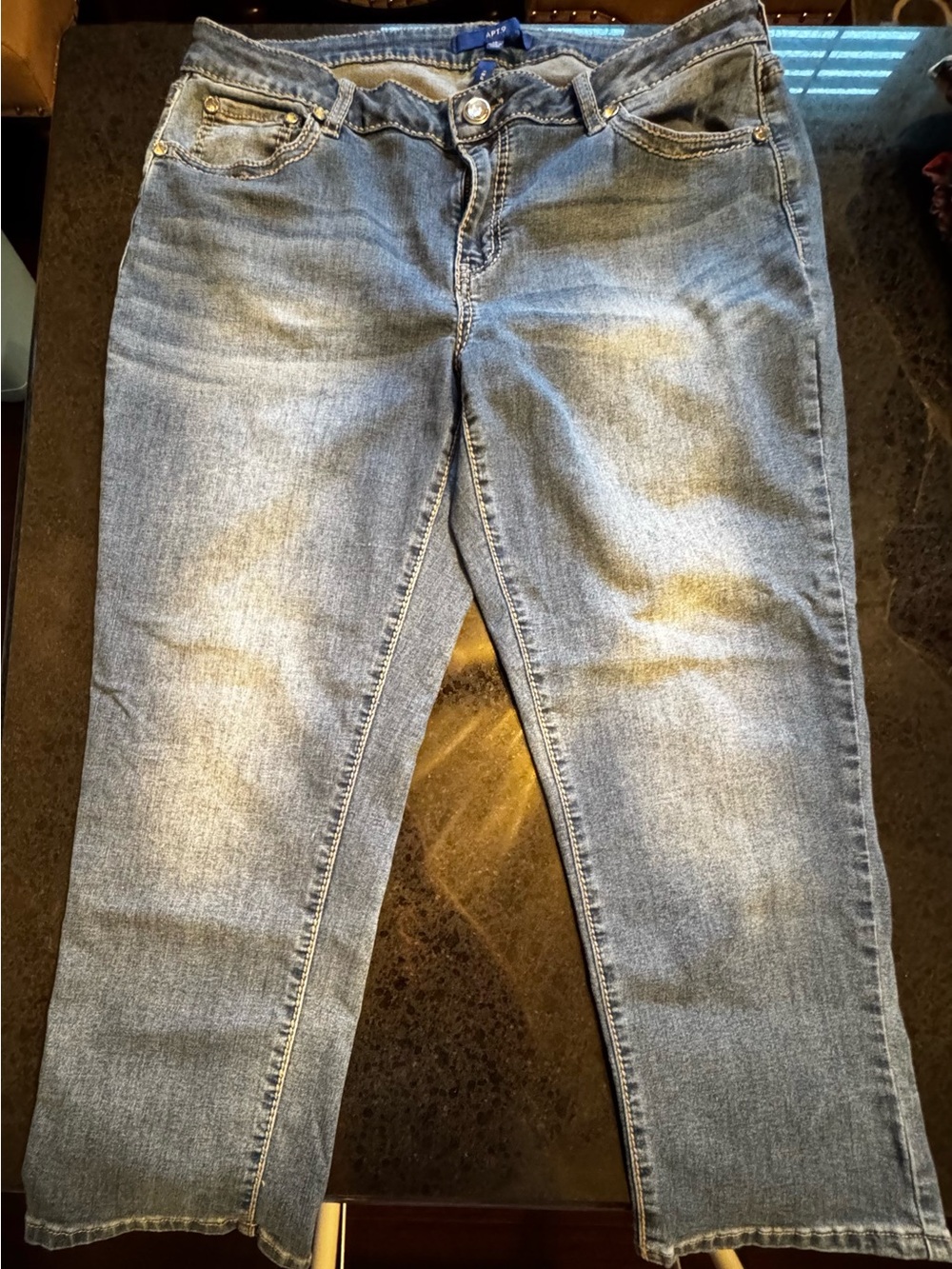 Apt. 9 Carrie Embellished Denim Capris- Women’s size 16